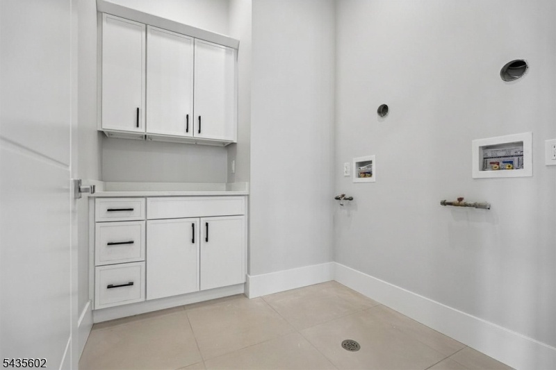 2nd Floor Laundry Room