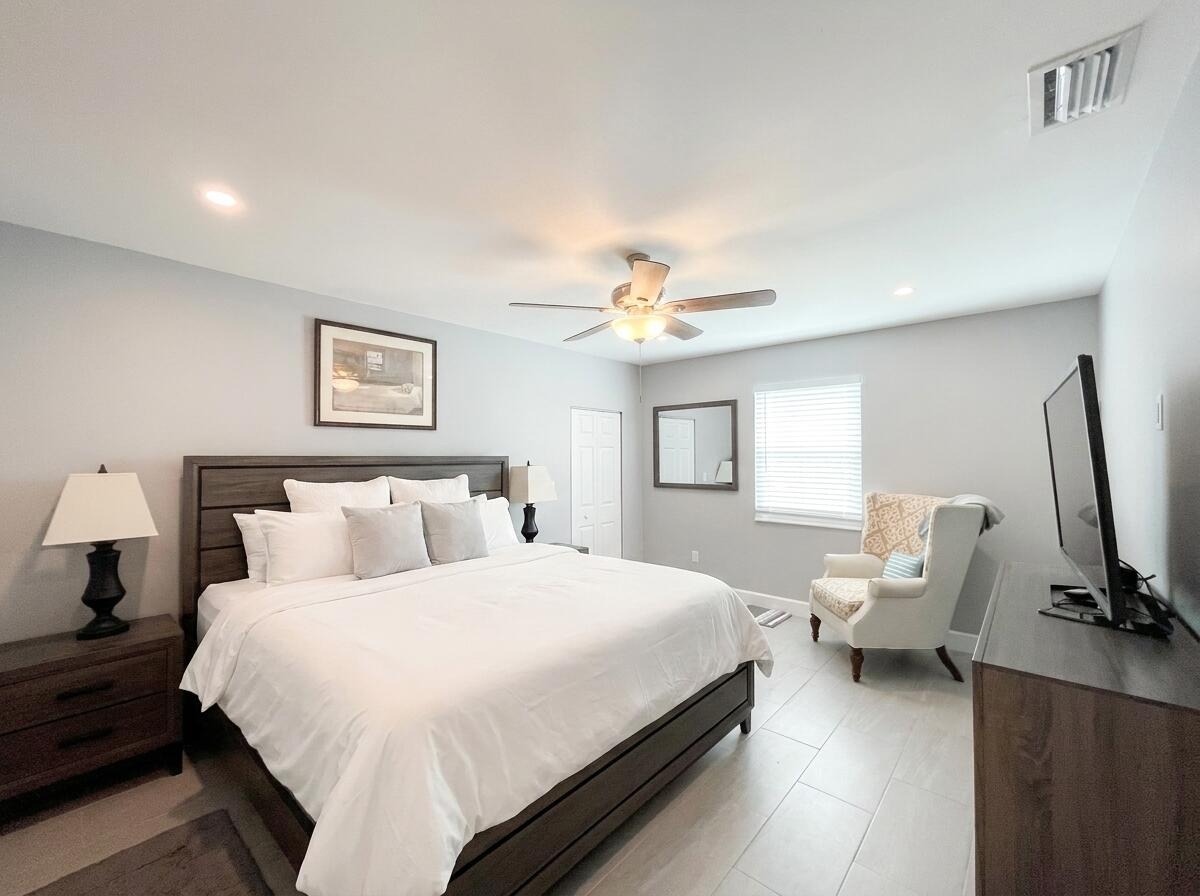 Main Bedroom