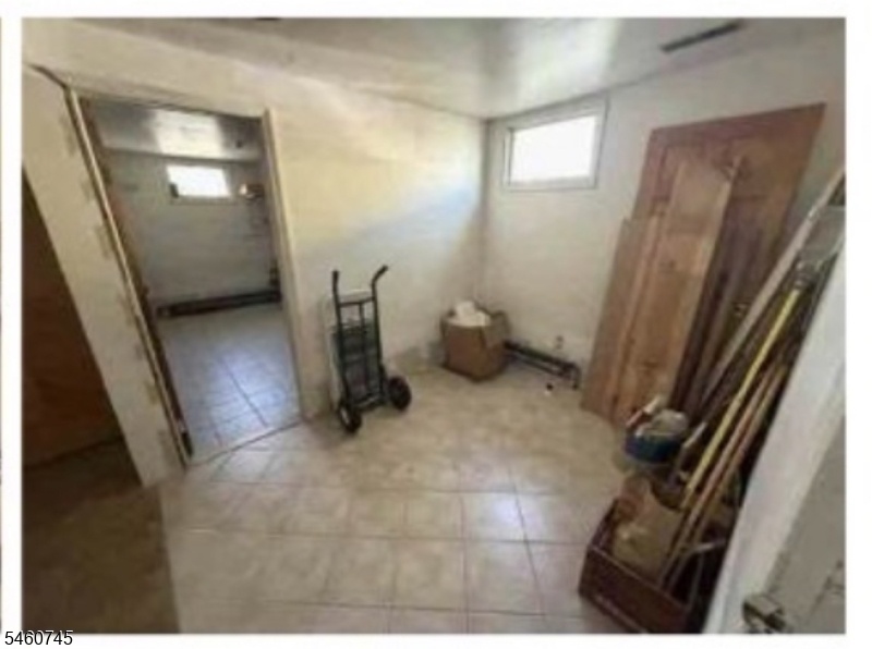 Basement -additional room