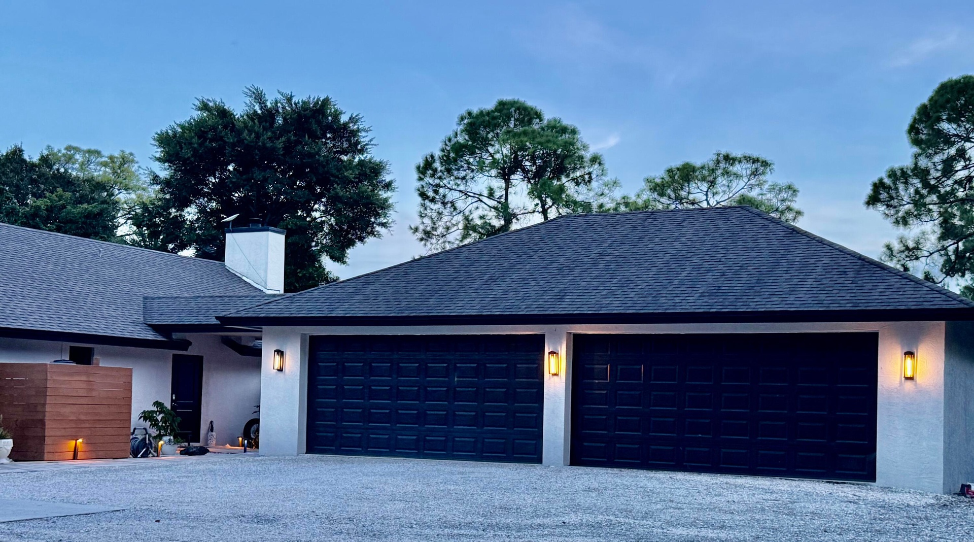 Four car garage-breezeway to home