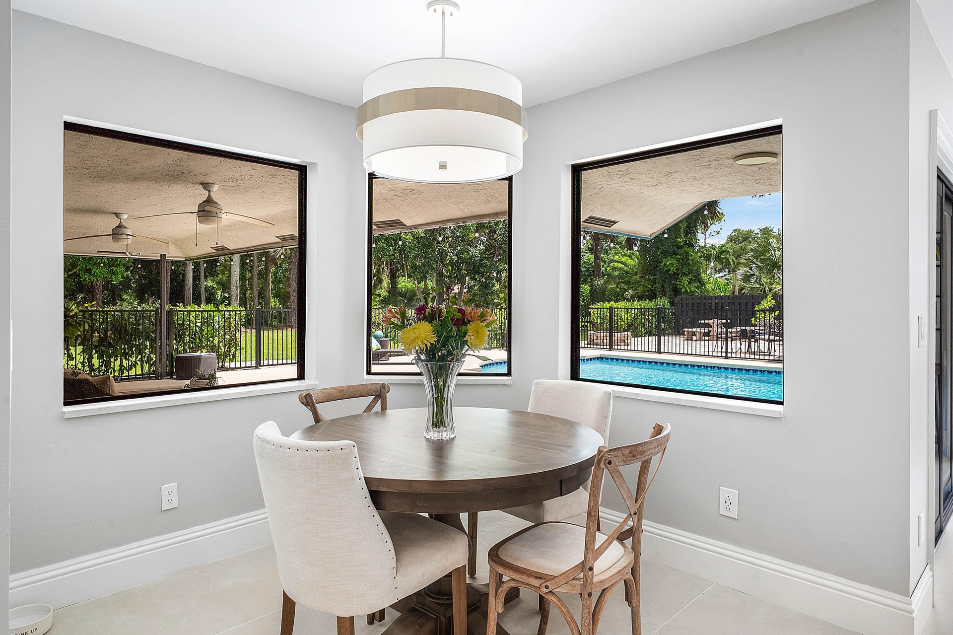 Breakfast nook