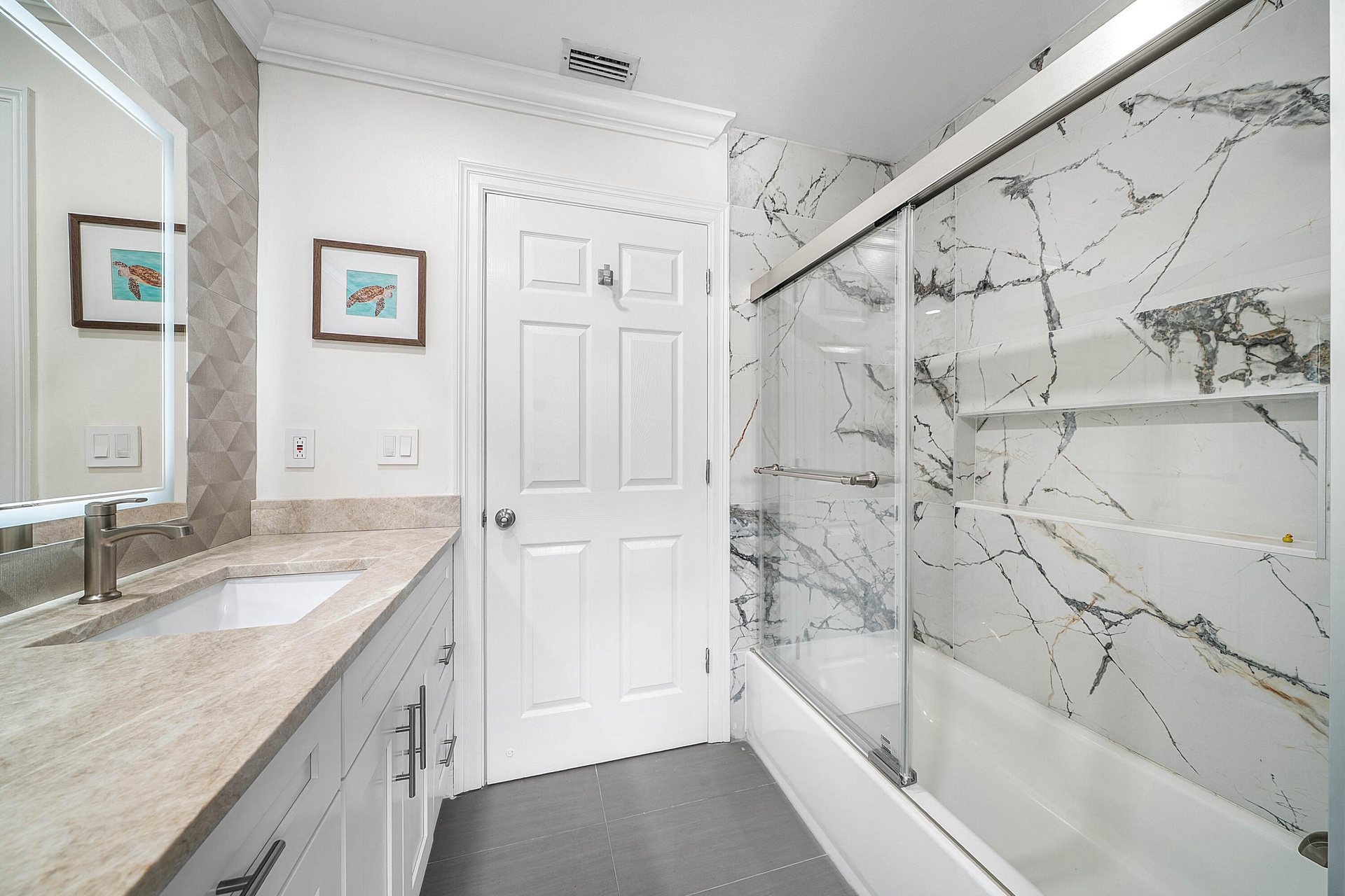 Shower/bath combo 3