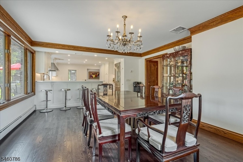 Dining/LKitchen
