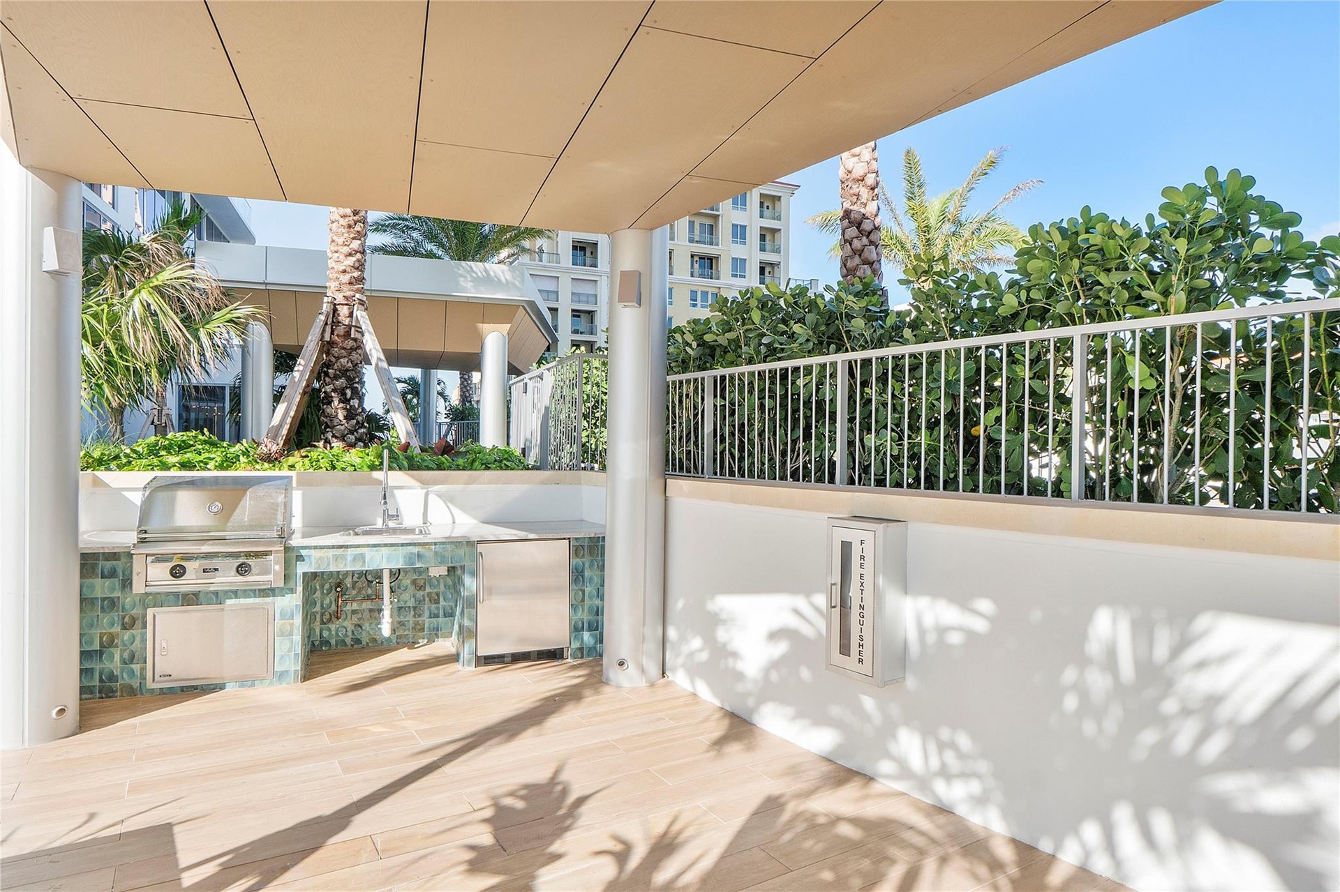 There are 2 BBQ areas by the pool for grillin & chillin