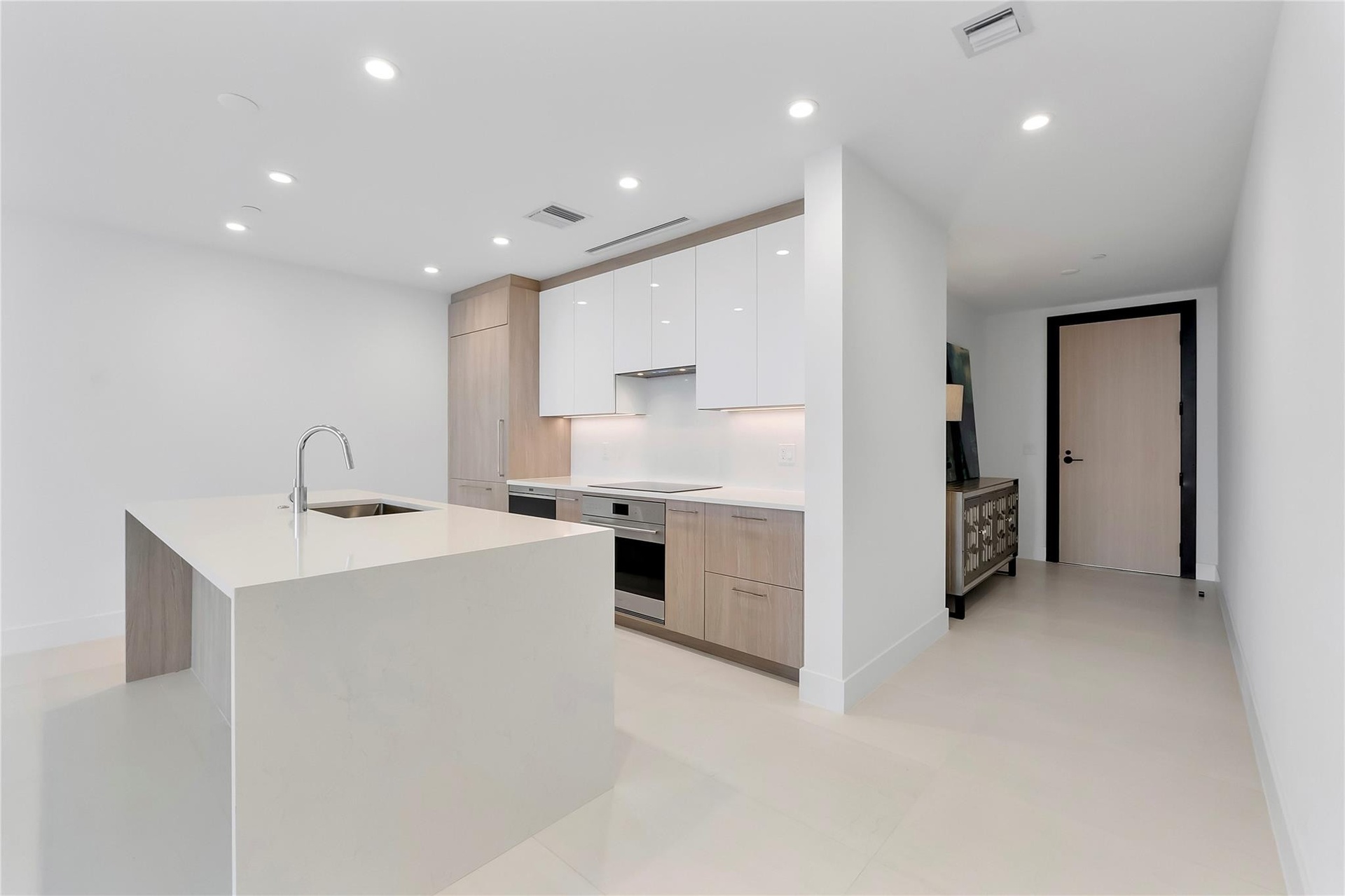 lots of space at the entryway for modern furniture
