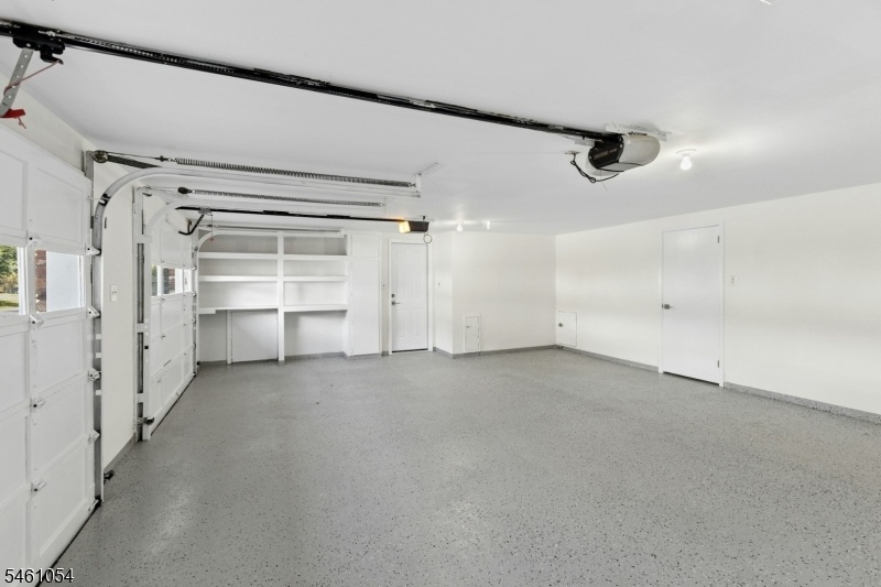 3 car expansive garage