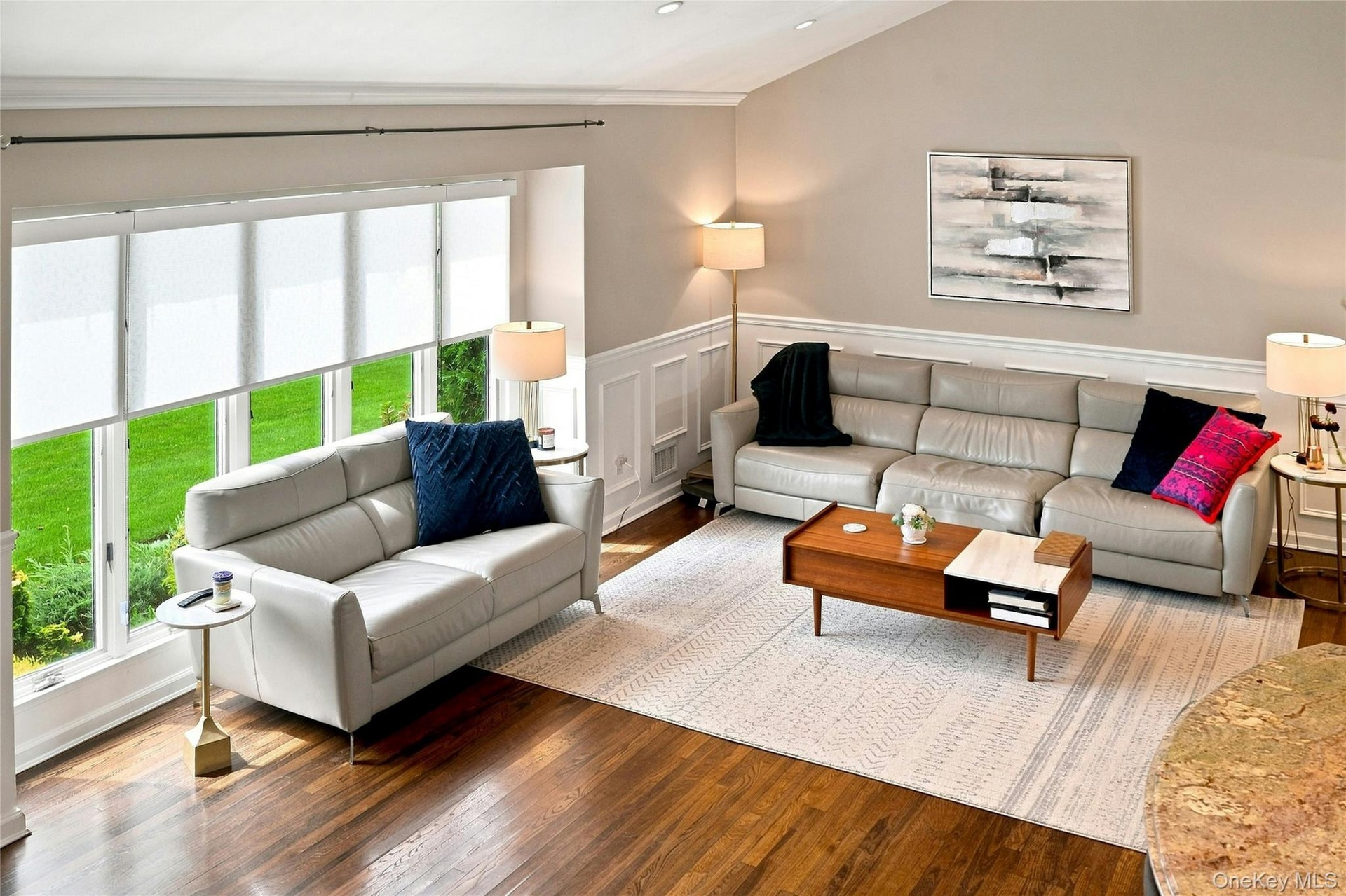 So much natural light!