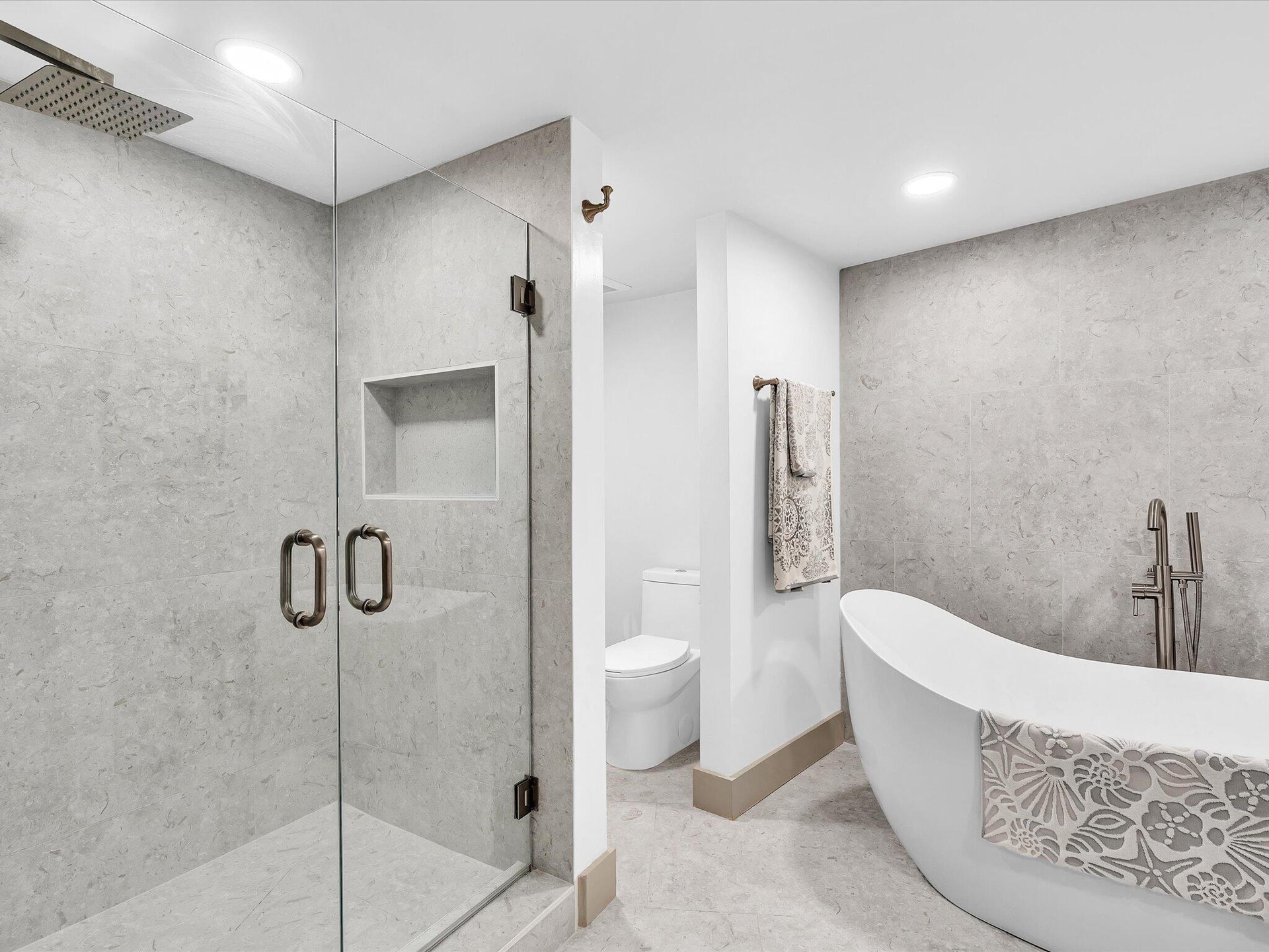 Separate Shower and Bath