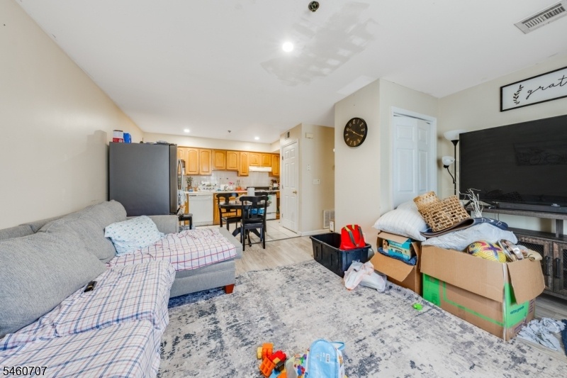 First Fl Living Room / Kitchen
