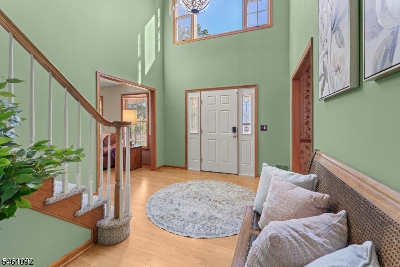 FOYER ALT VIEW