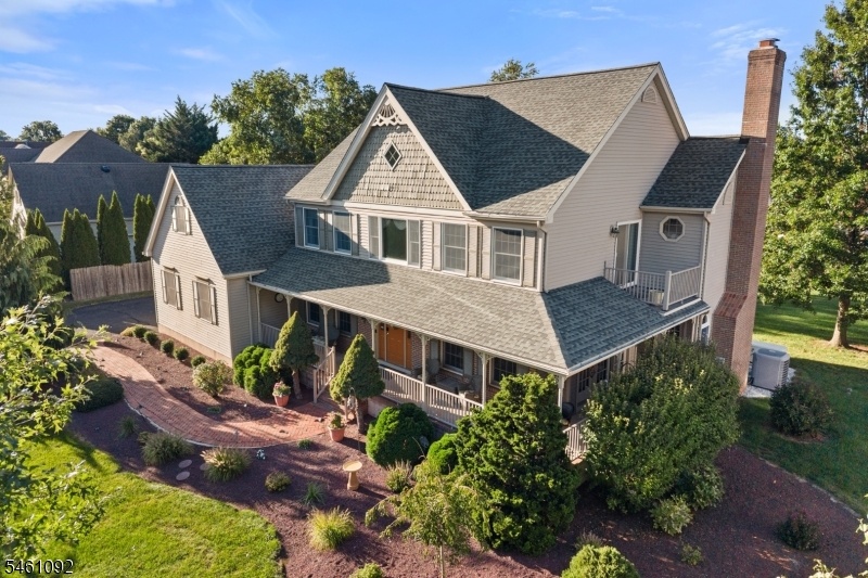 VICTORIAN STYLE HOME