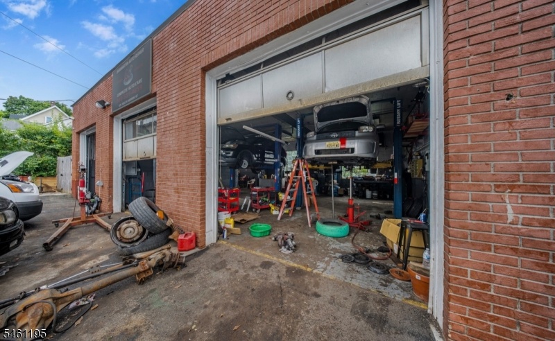 GARAGE DOOR