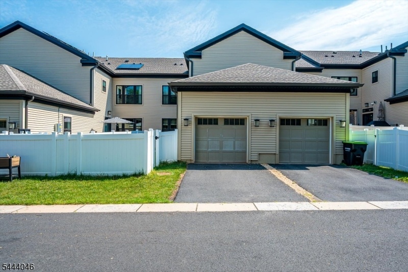 Attached Garage