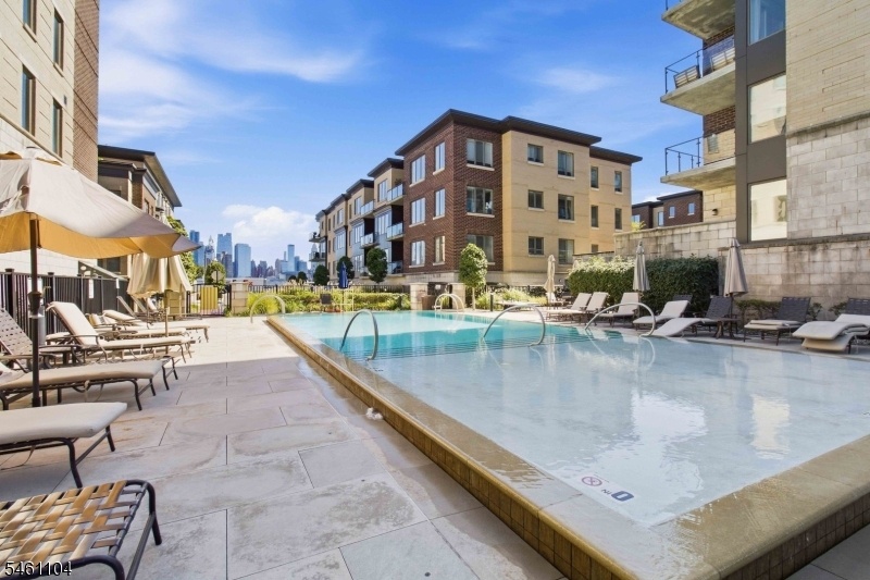 Association pool