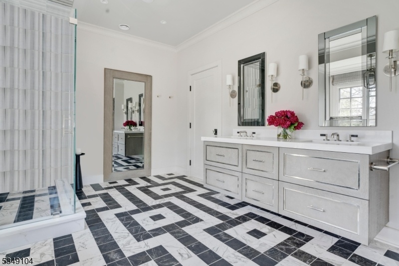 Primary Bath (1 of 2)
