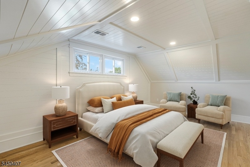 Primary Bedroom (VS)