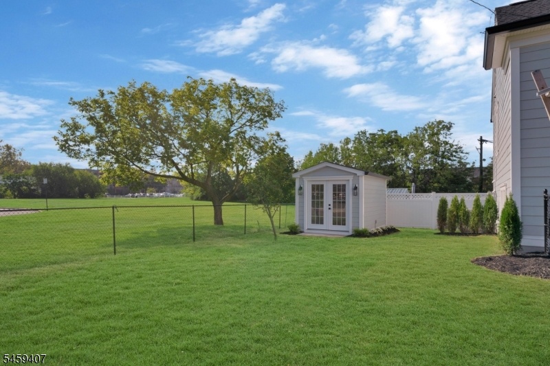 Fenced Yard