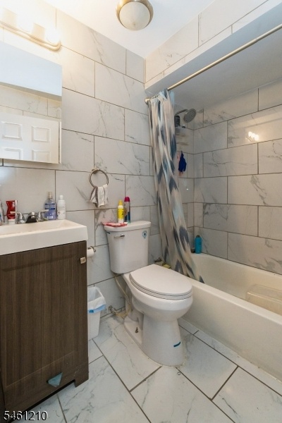 Bathroom Unit 3