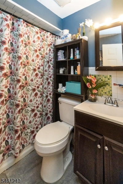 Bathroom Unit 2