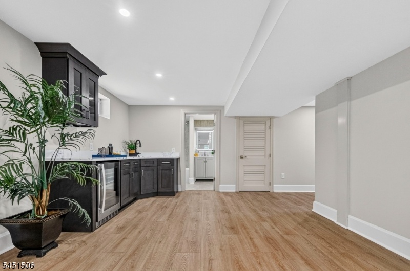 Wet Bar