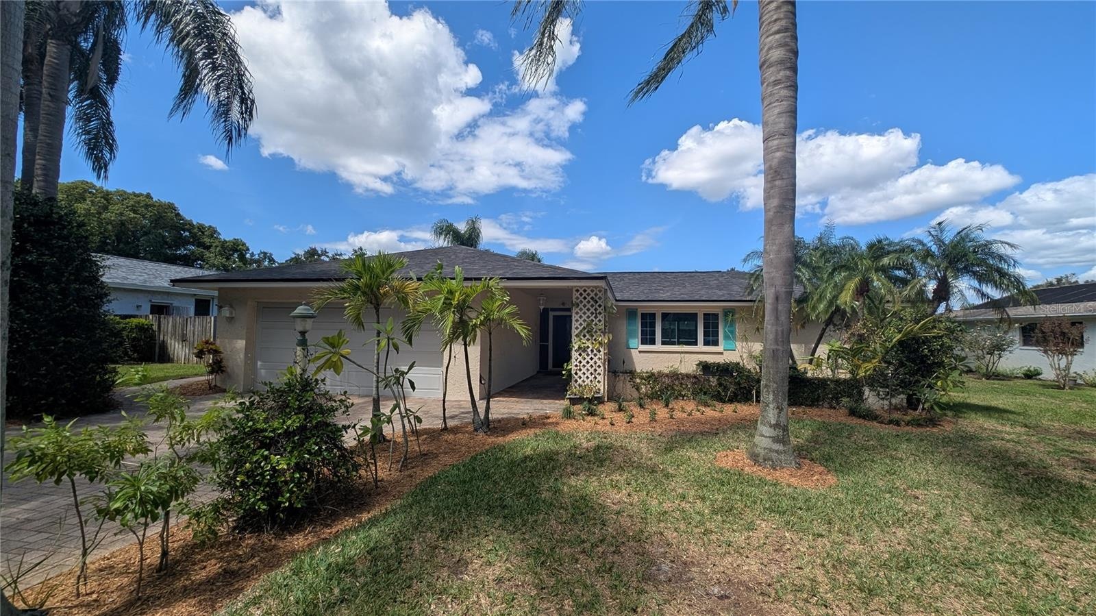Updated 3/2/2 Pool Home