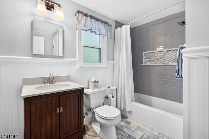 Main bathroom