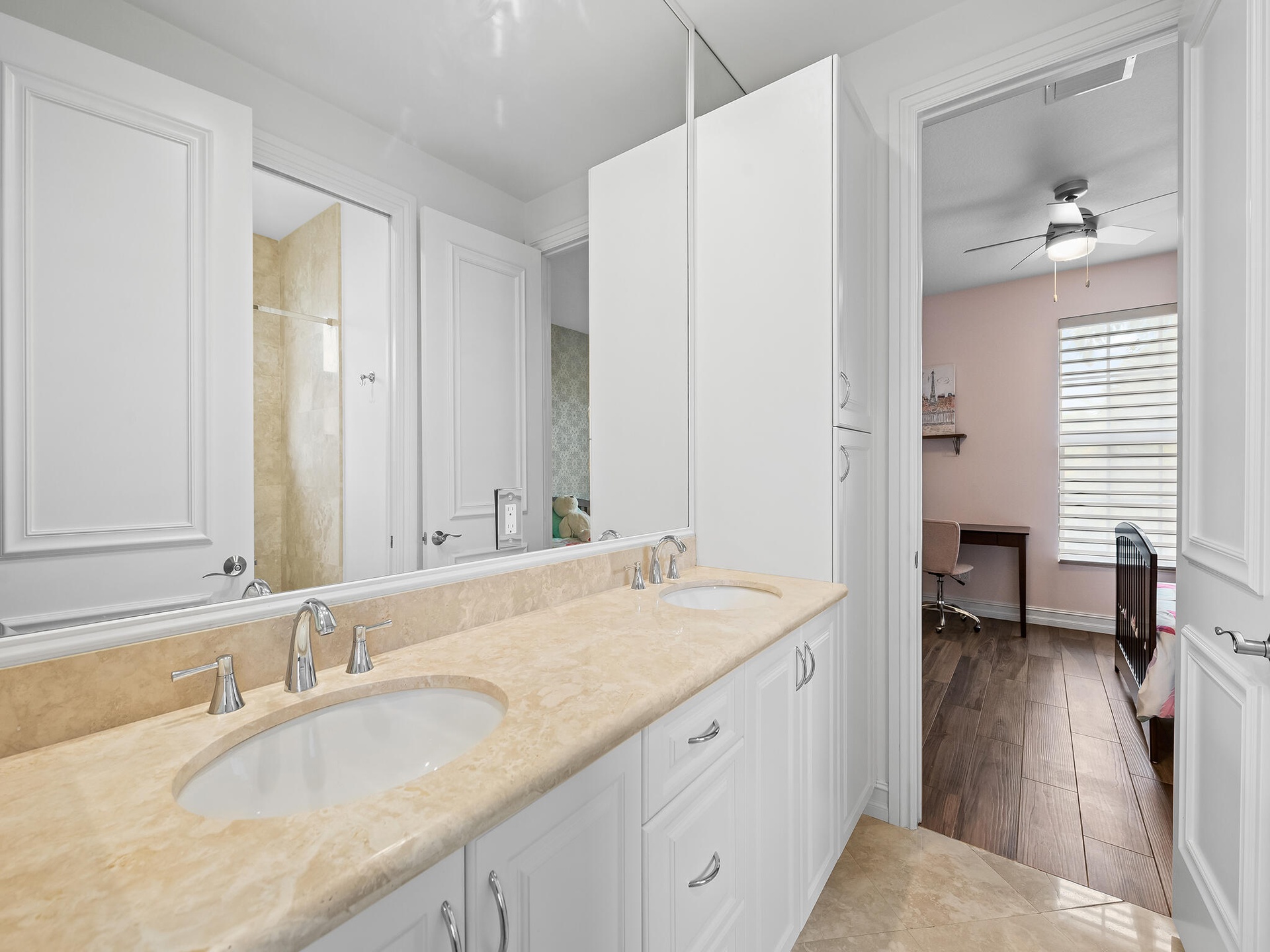 Large shared Marble Full Bath 4 with 2 Sinks for Bedrooms 4 and 5