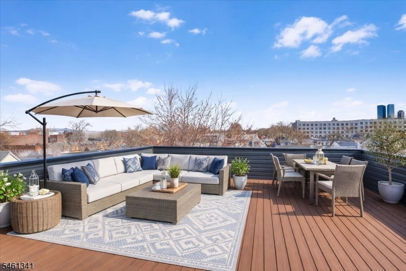 Roof Top Rec Area