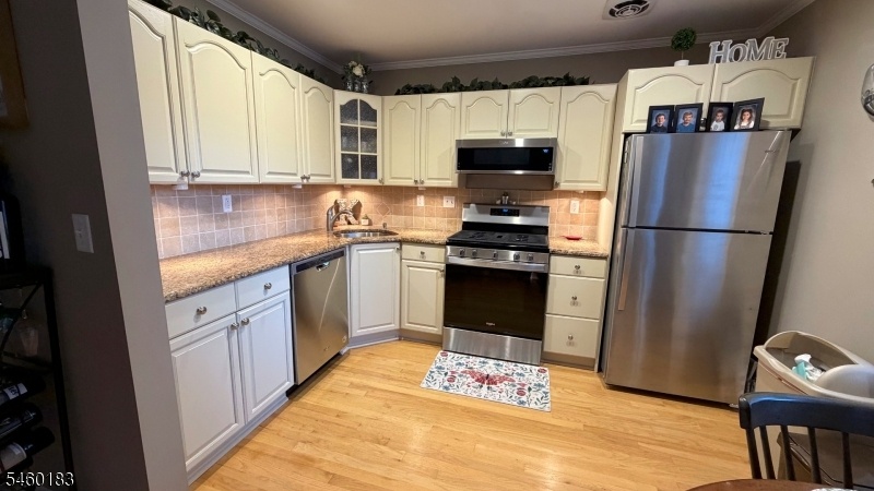 Kitchen2