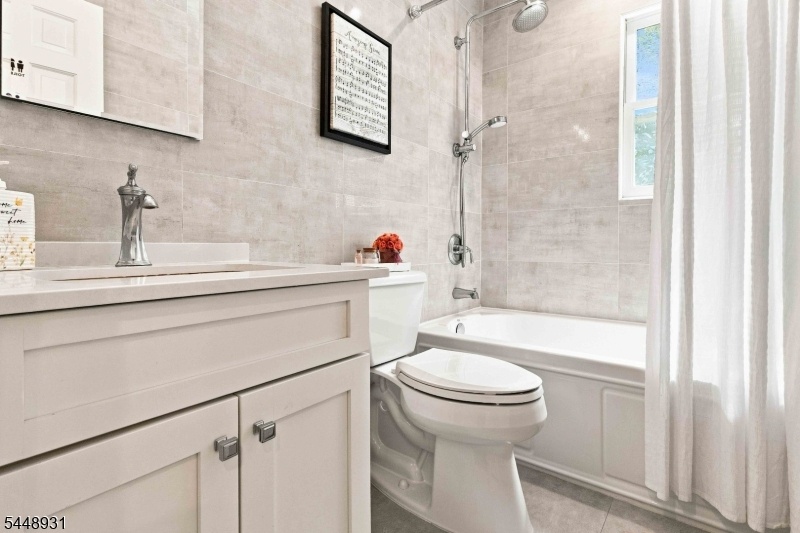 ENSUITE BATH