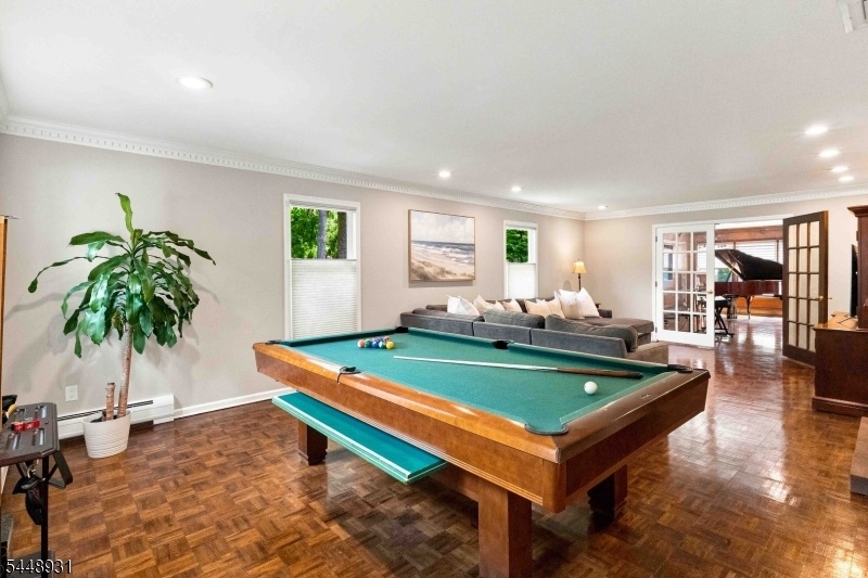 POOL & LIVING ROOM TO THE LEFT
