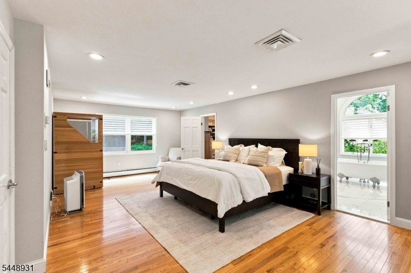 PRIMARY- EN SUITE