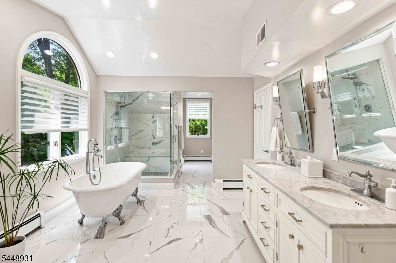 PRIMARY SOAKING TUB