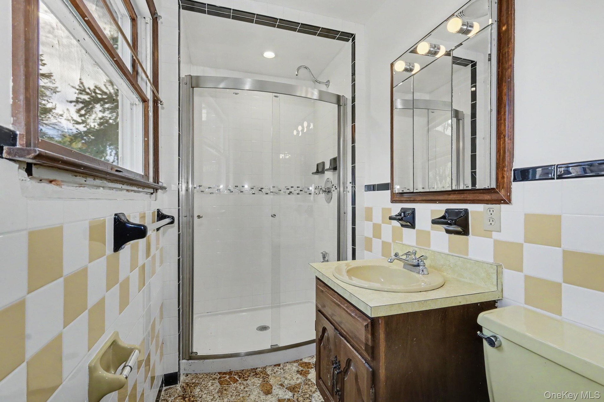 Full Bath / Lower Level