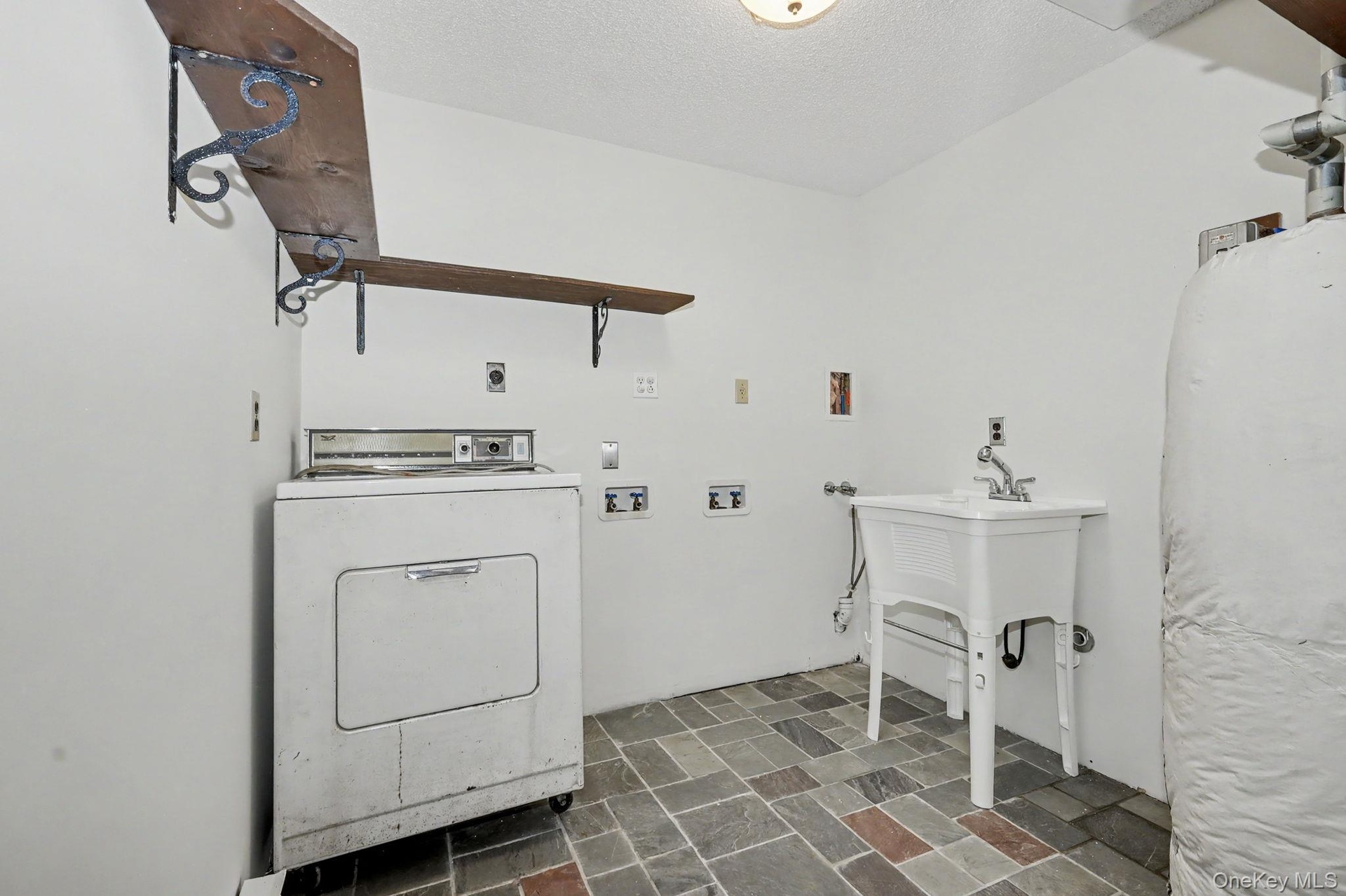 Laundry Area / Slop Sink