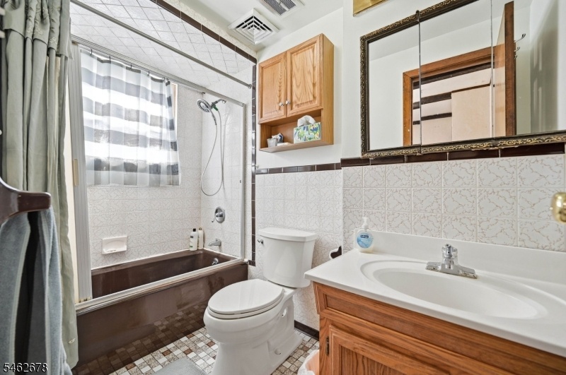 1st floor bathroom