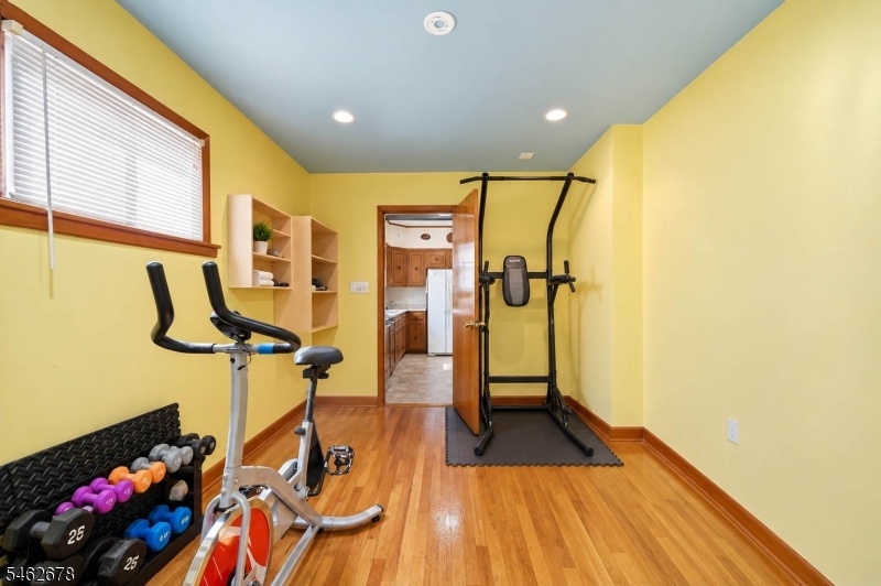 1st fl bedroom virtually stage