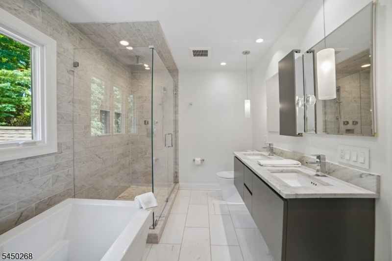 Spa like Primary Full Bath