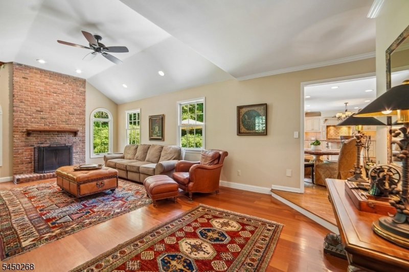Family Room w wet bar & FP