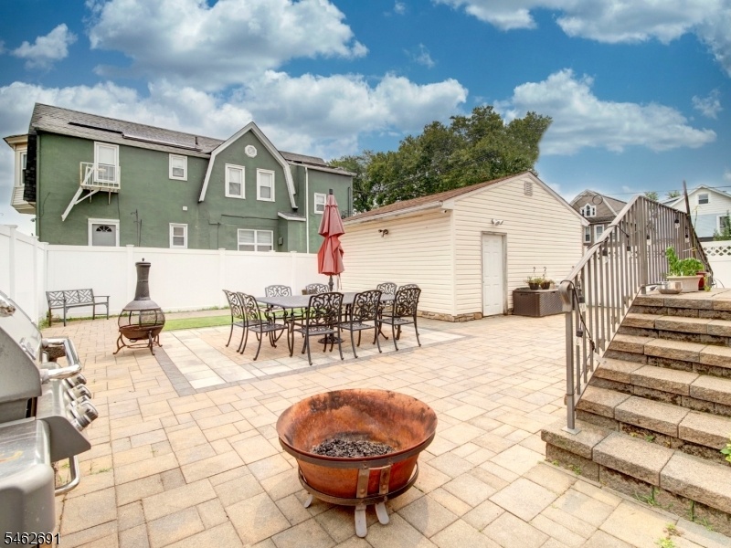 Patio - BBQ Area