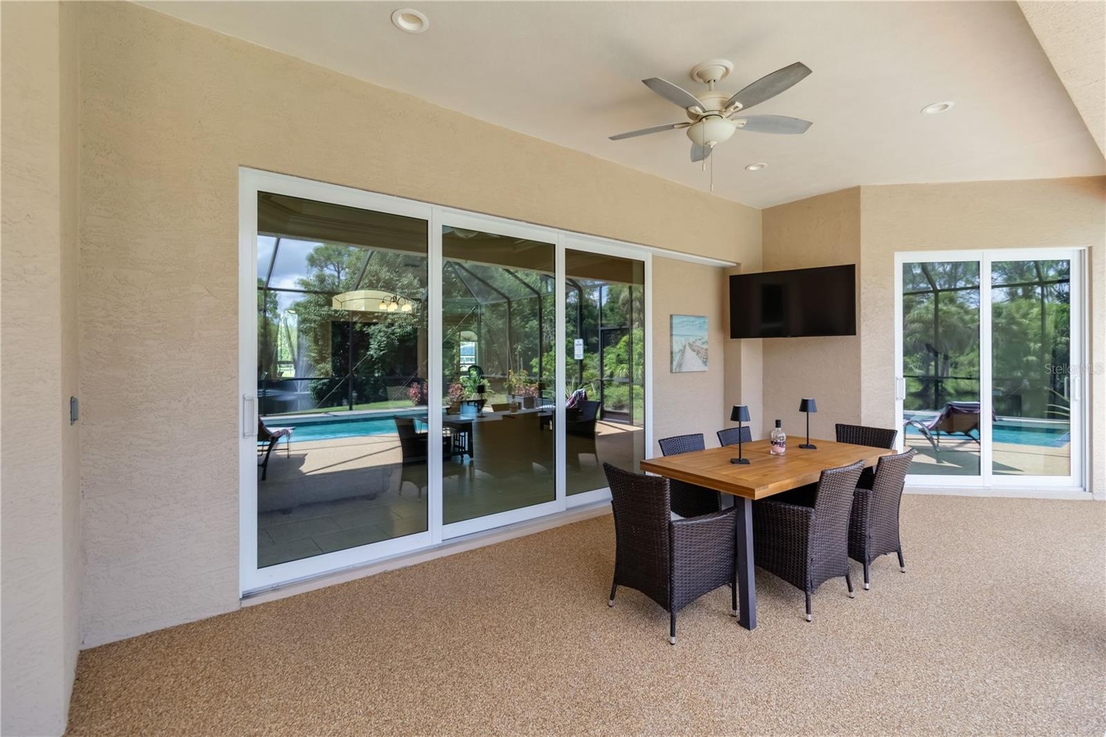 Plenty of space for additional furniture!
