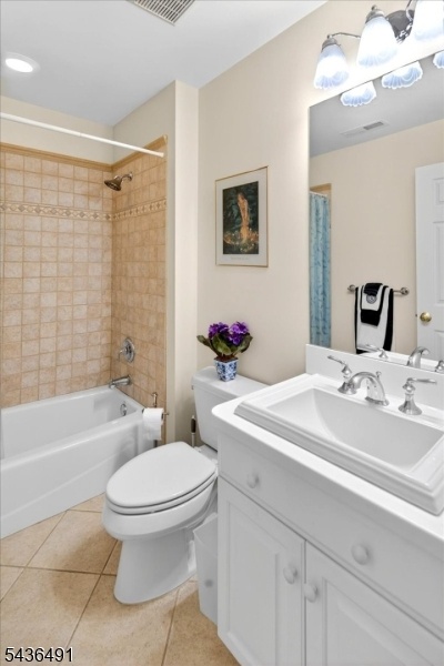 Full bath for Bedroom #4