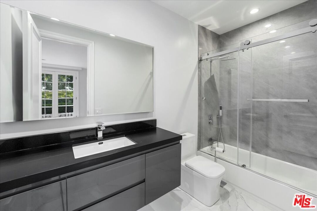 Bathroom #2