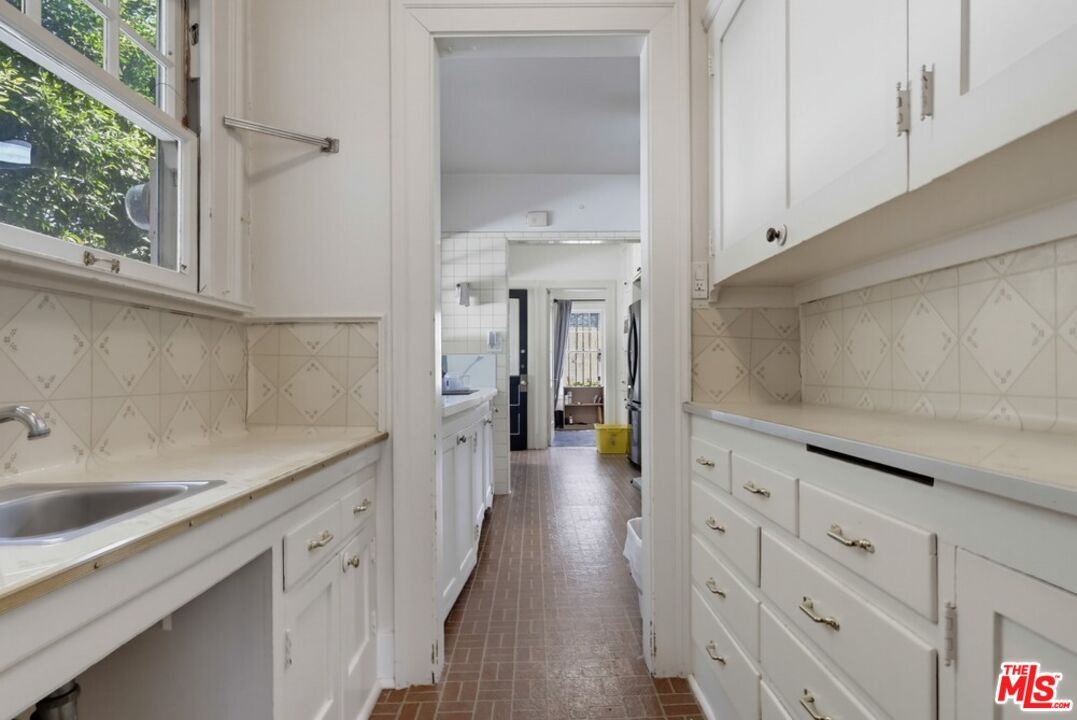 Butler's Pantry