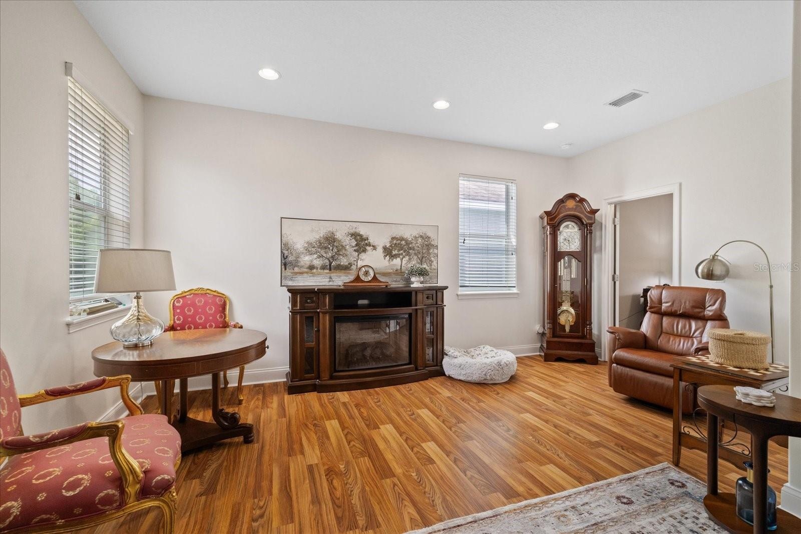 Upstairs landing / den