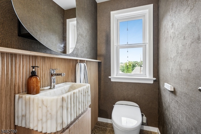 1/2 bath
