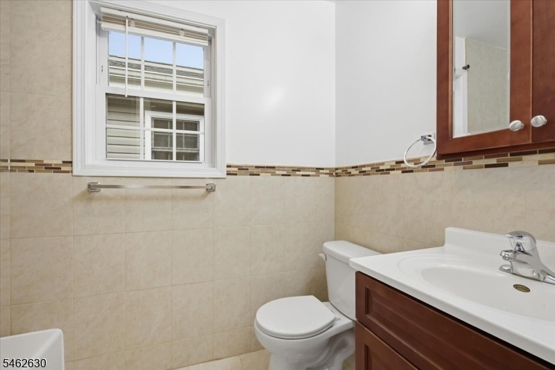Unit 2 Bathroom 2