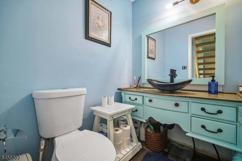Powder room