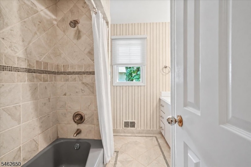 Main bathroom