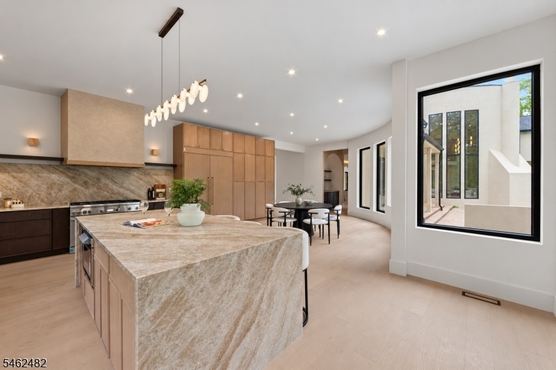 Eat in Kitchen